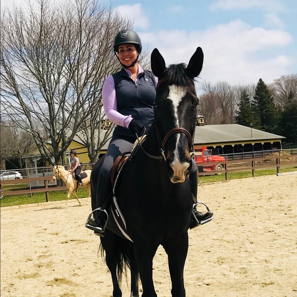 Meet your Posher, Laura - Picture 1 of 1